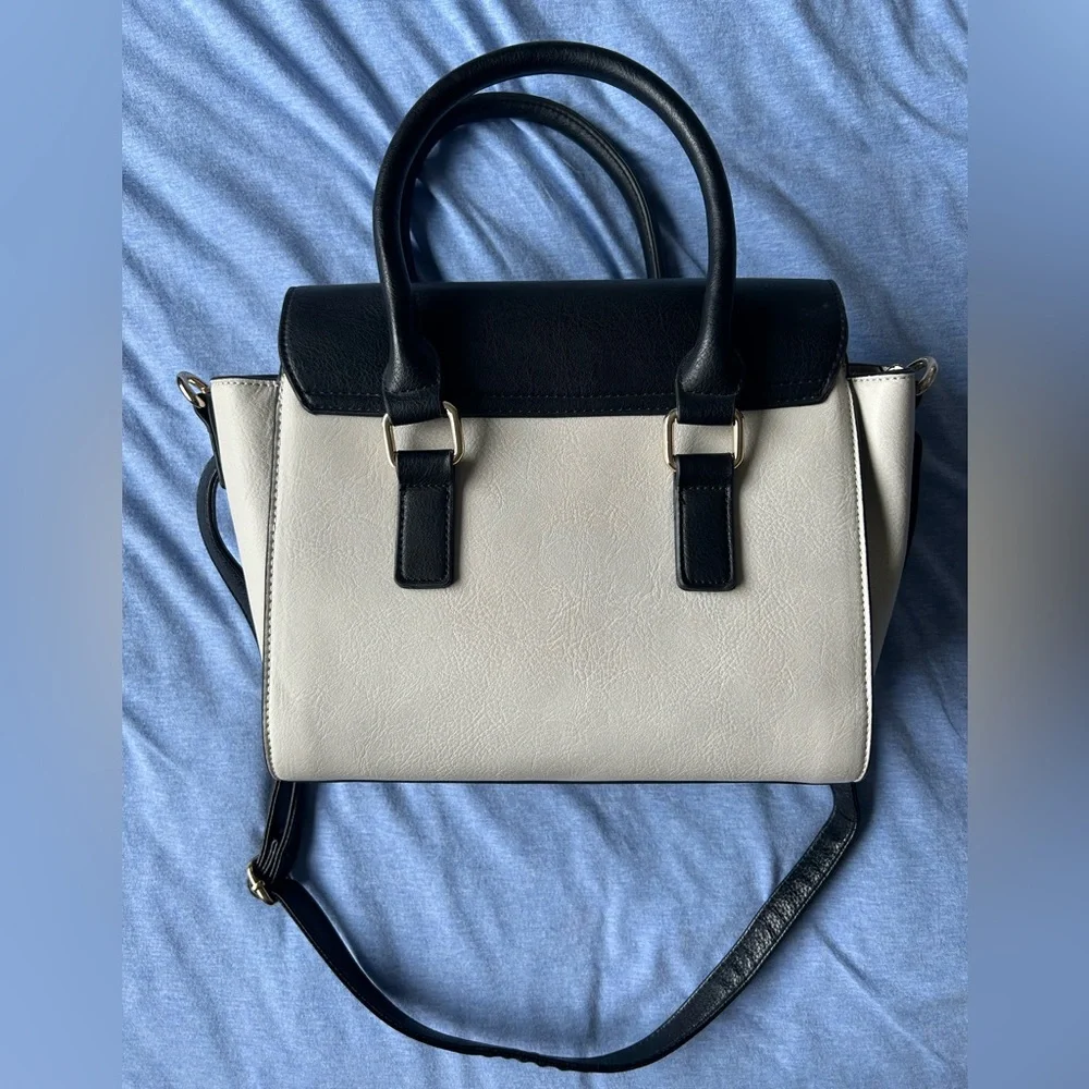 Call it Spring Handbag - Picture 2 of 8